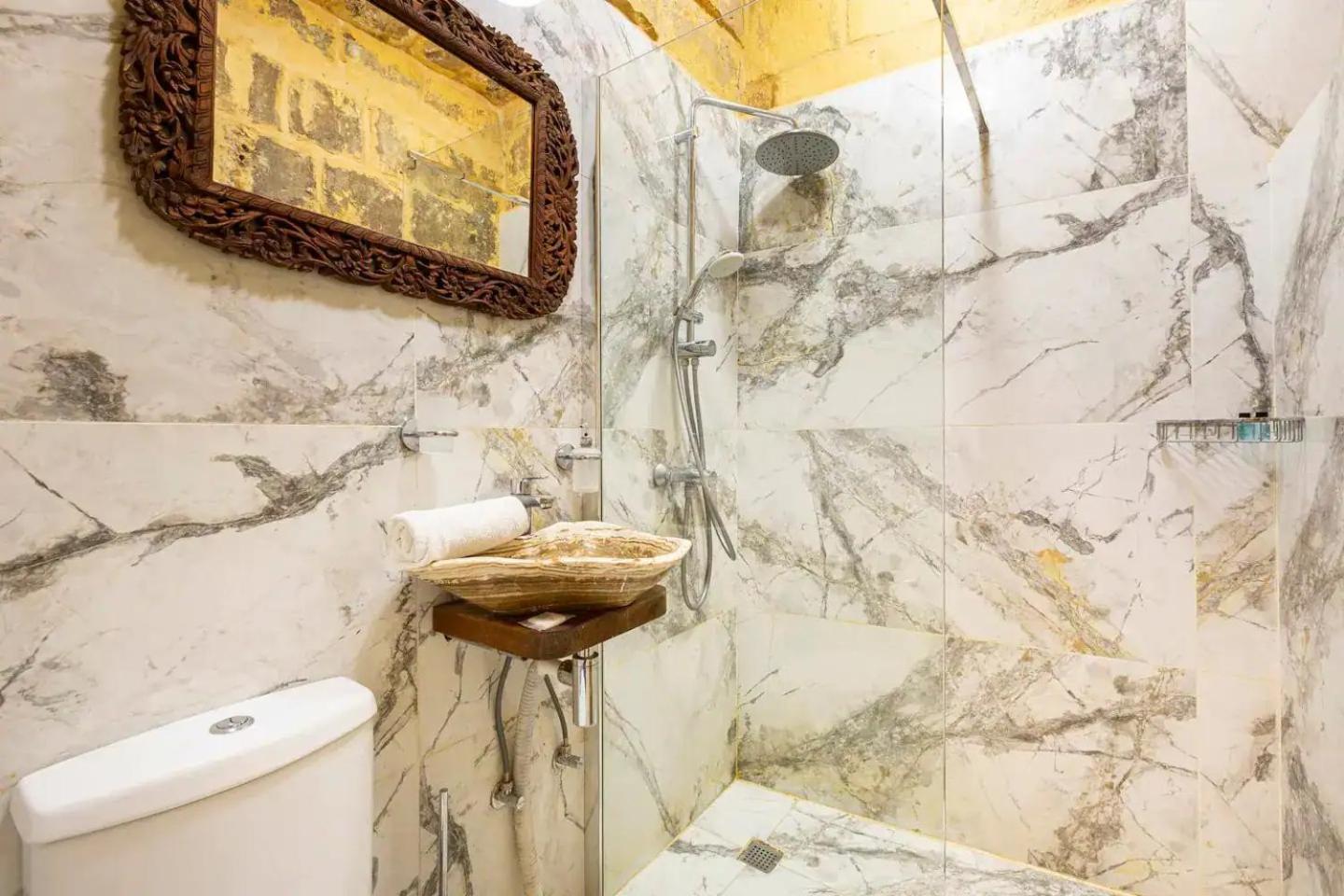 Historic Hideaways - 900 Year Old Converted Studios Вікторія Екстер'єр фото