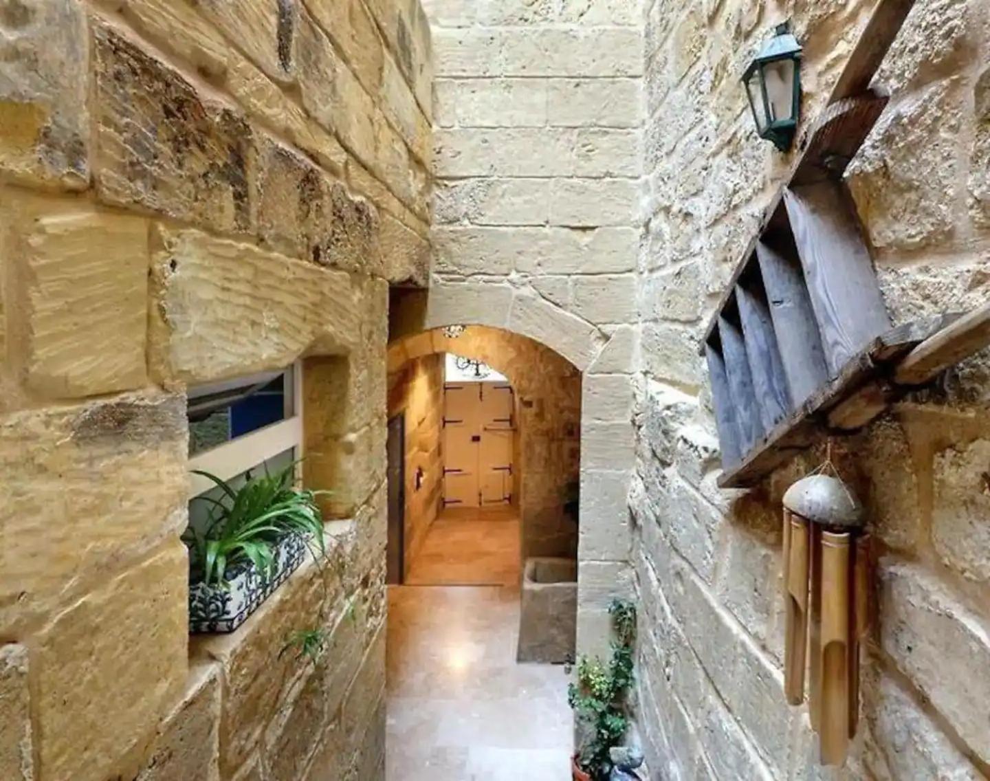Historic Hideaways - 900 Year Old Converted Studios Вікторія Екстер'єр фото