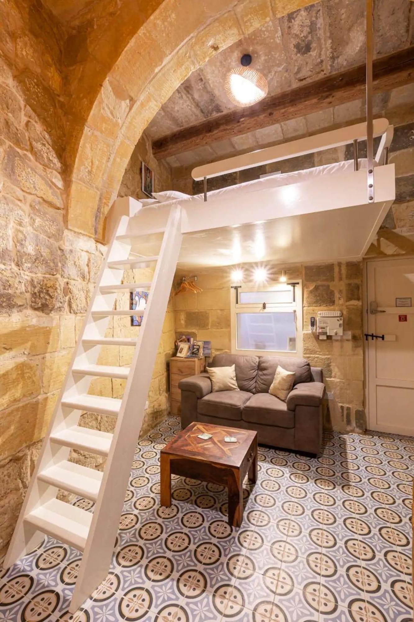 Historic Hideaways - 900 Year Old Converted Studios Вікторія Екстер'єр фото