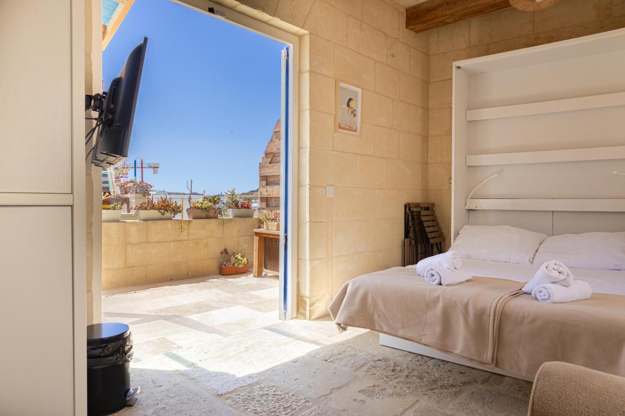 Historic Hideaways - 900 Year Old Converted Studios Вікторія Екстер'єр фото