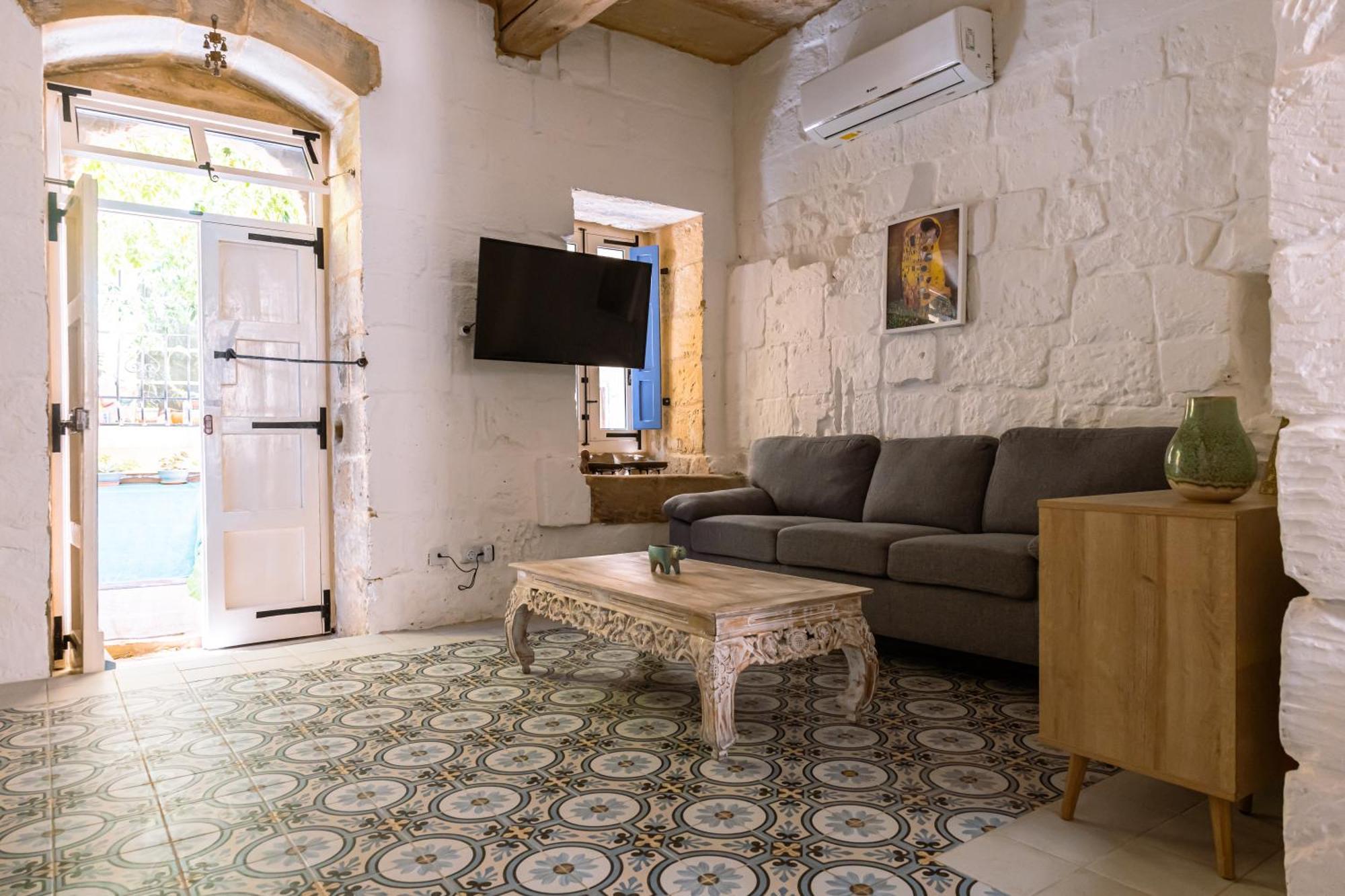 Historic Hideaways - 900 Year Old Converted Studios Вікторія Екстер'єр фото